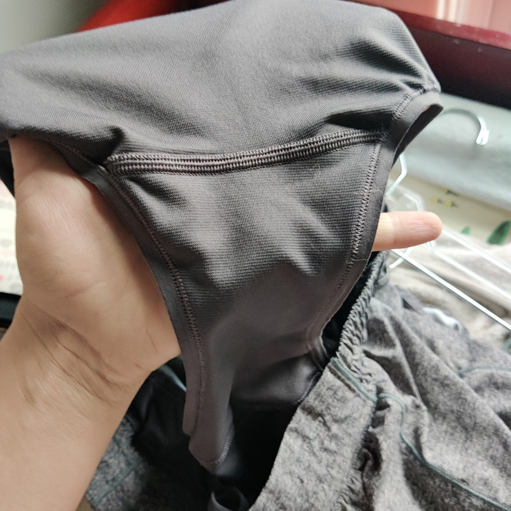 Lululemon Hotty Hot Shorts Grey - Picture 7 of 9